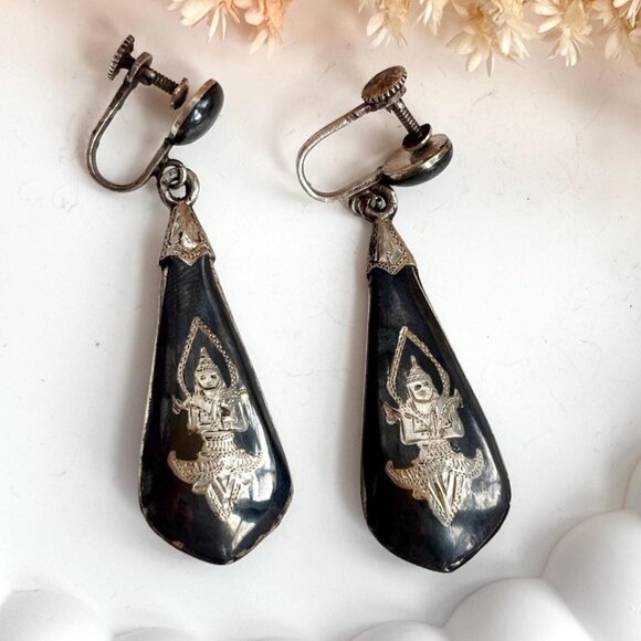 Vintage Jewelry - Siam Sterling Thepanom Nielloware Vintage Screw Back Earrings